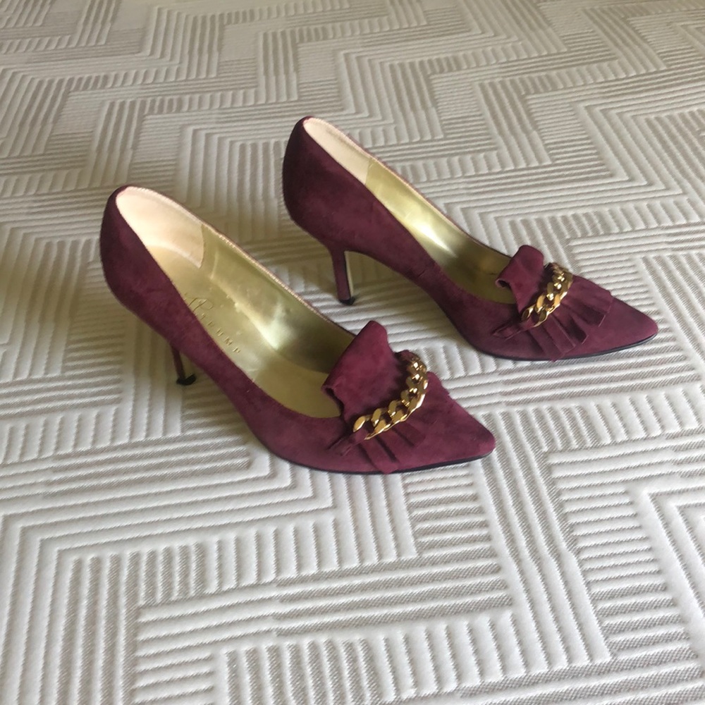 IVANKA TRUMP suede heels 👠